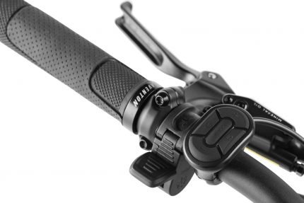 Aventon Level 2 Commuter image 1